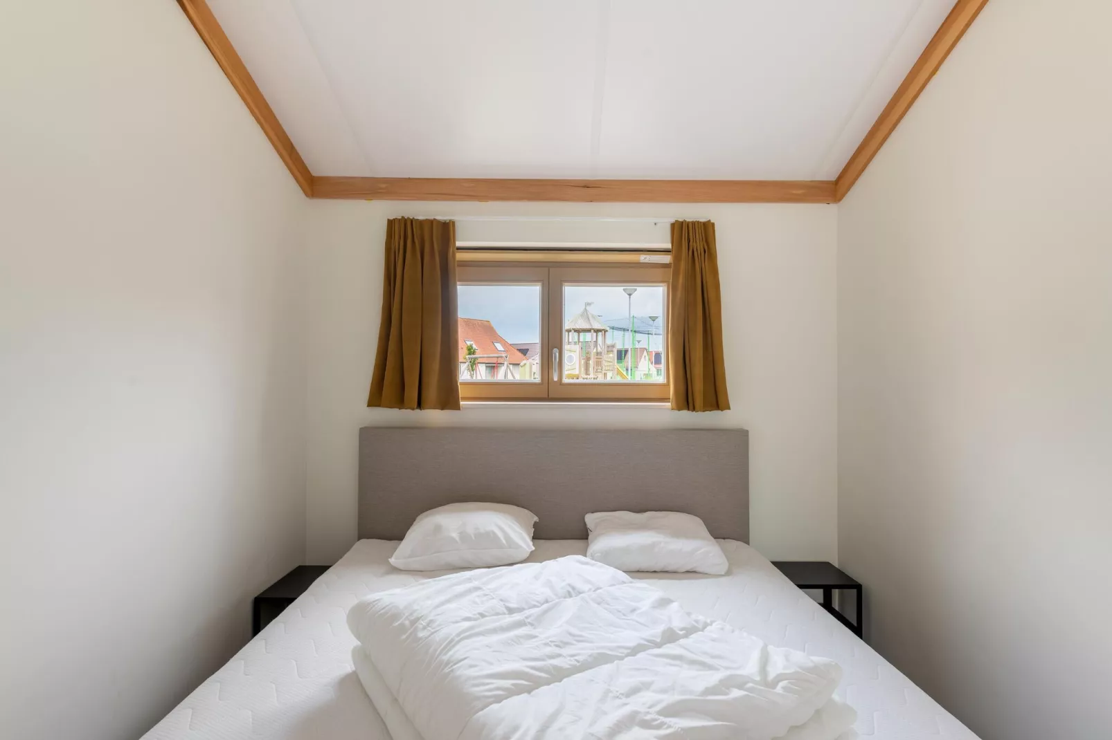 W19-Bedroom