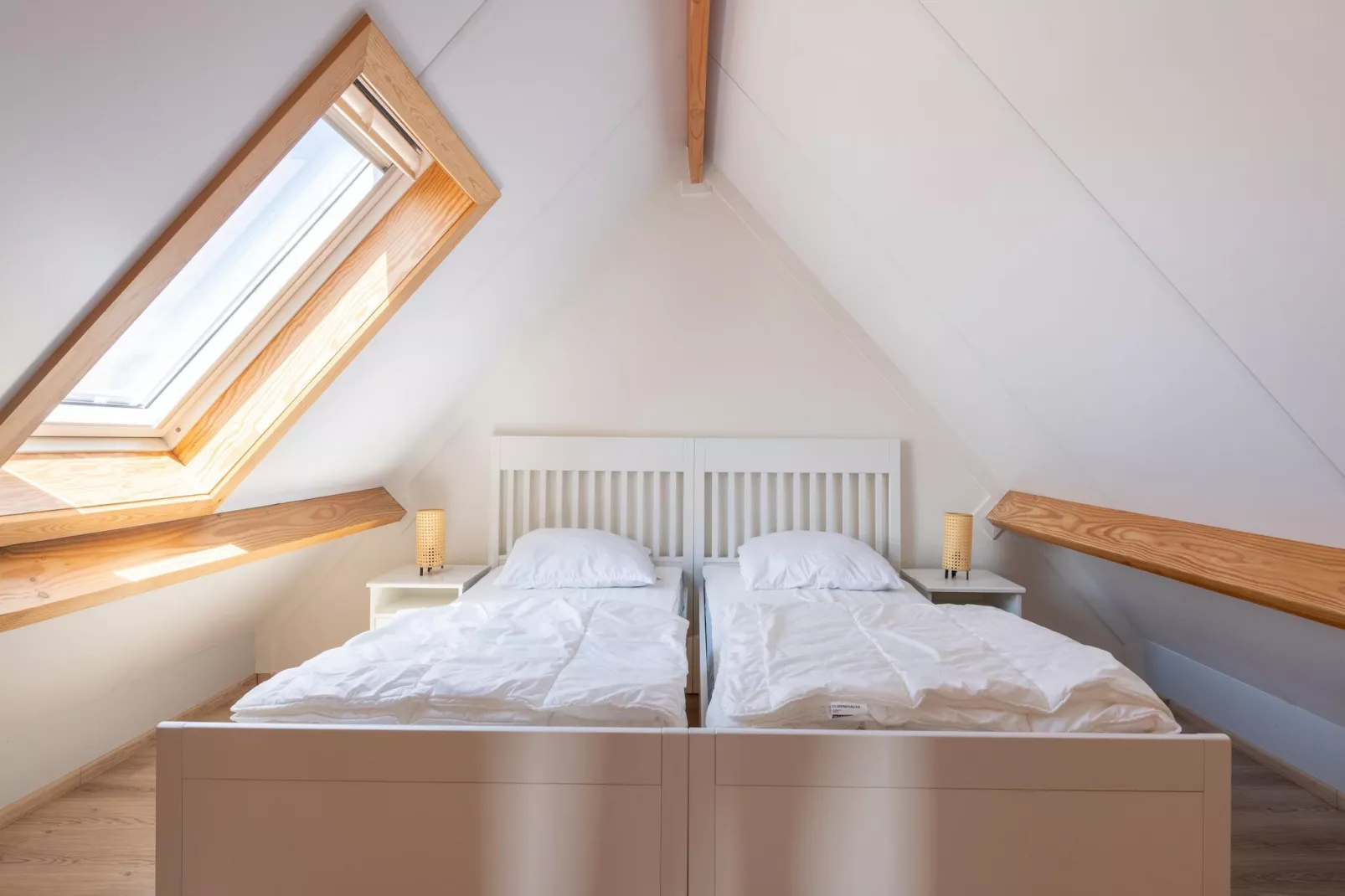W90-Bedroom