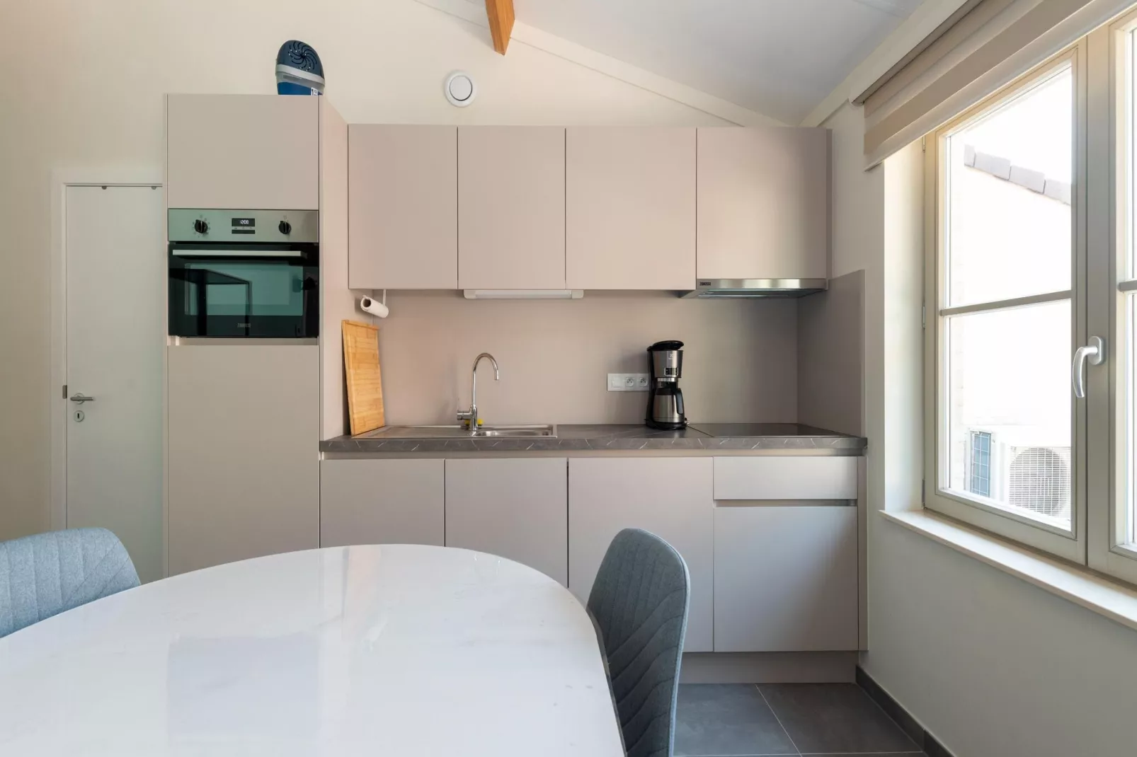 W93-Kitchen