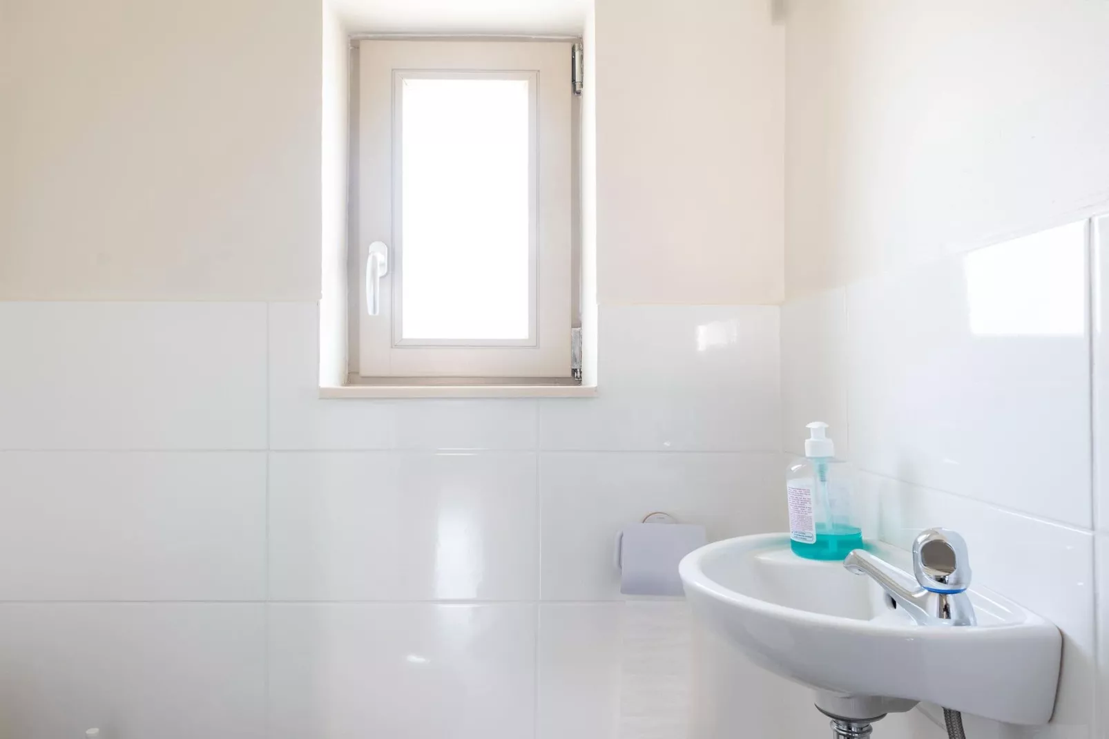 W93-Bathroom
