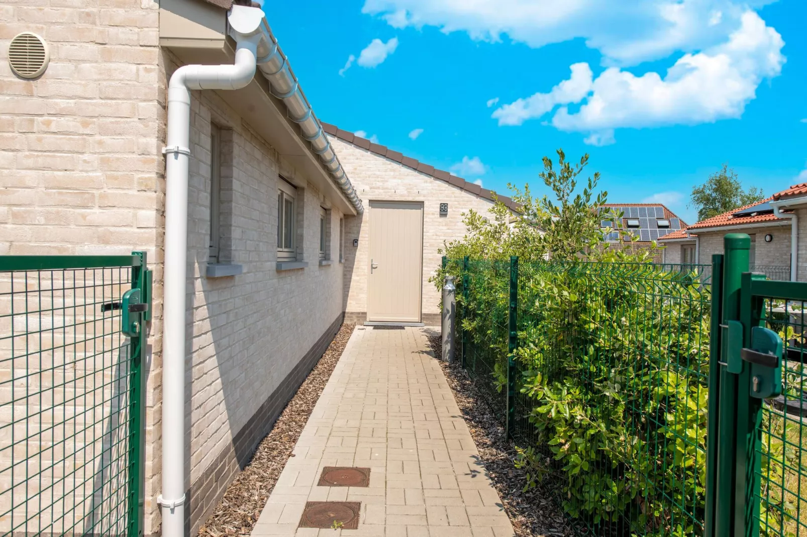 W93-Terrace balcony
