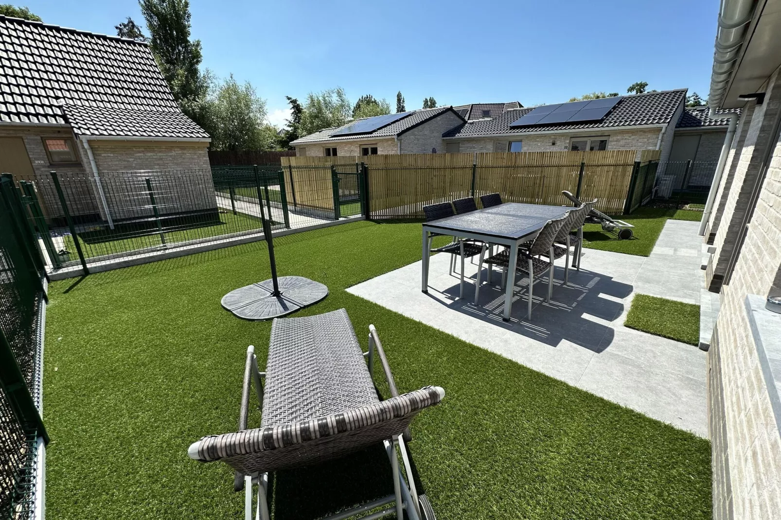 WH2/53-View summer