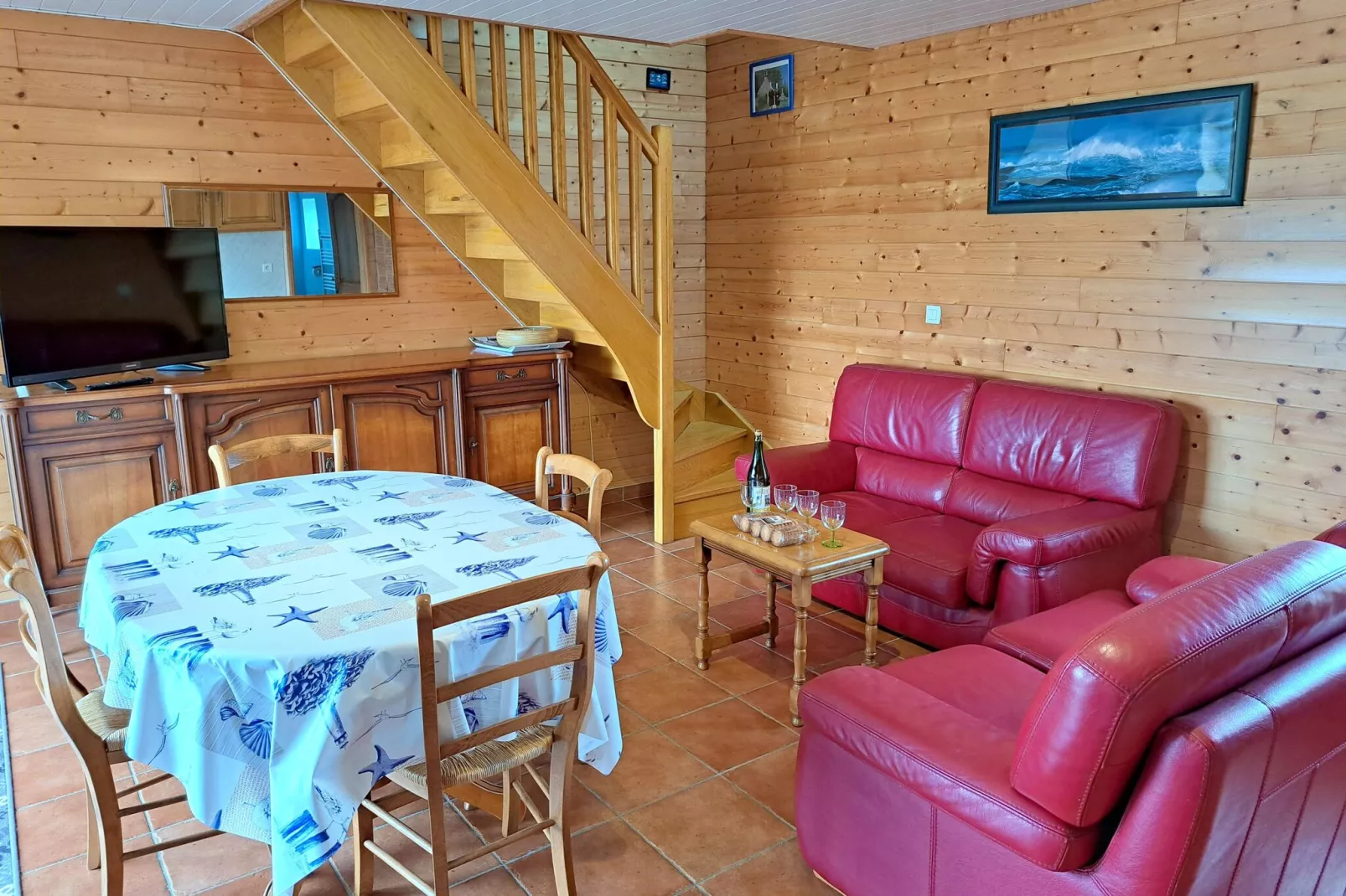 Steinhaus mit Meerblick Cléder-Dining room