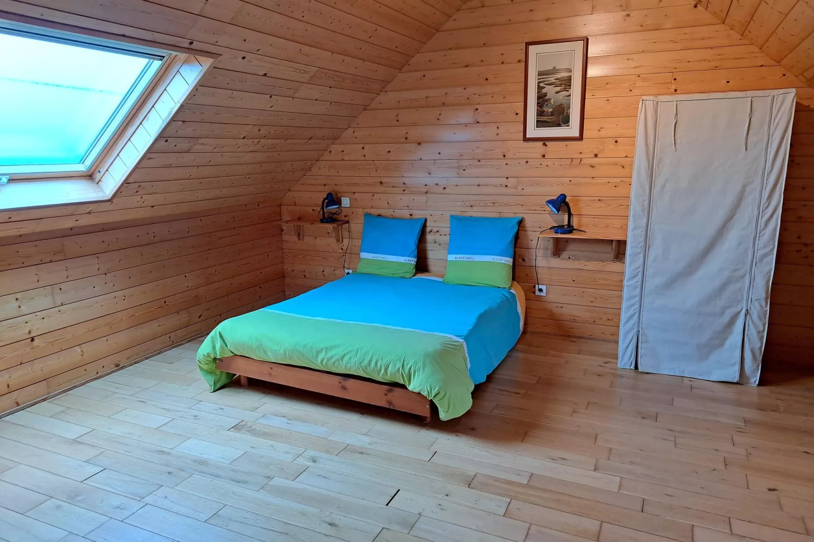 Steinhaus in Strandnähe Cléder-Bedroom