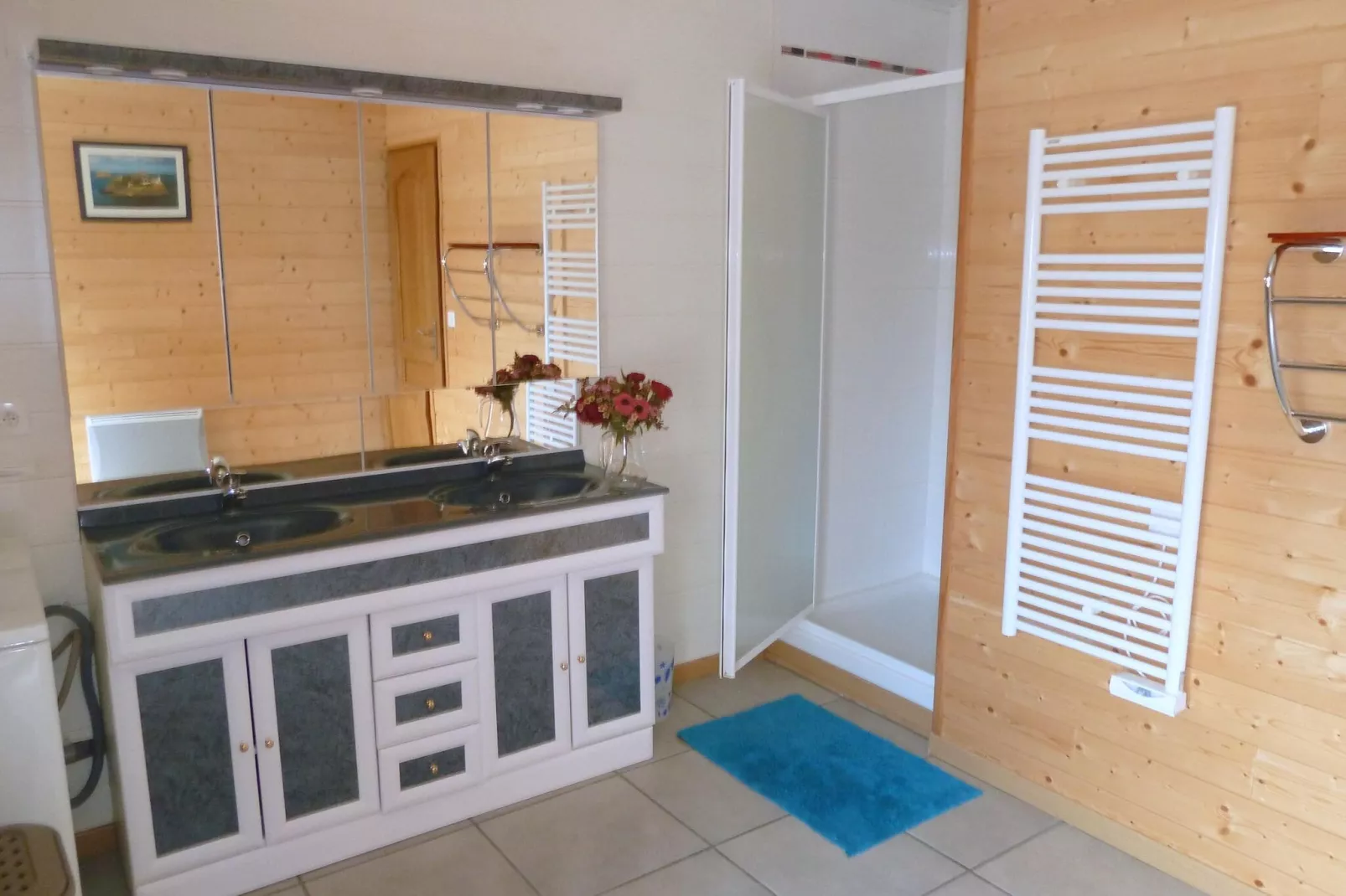 Ferienhaus mit teils Meerblick Cléder-Badezimmer