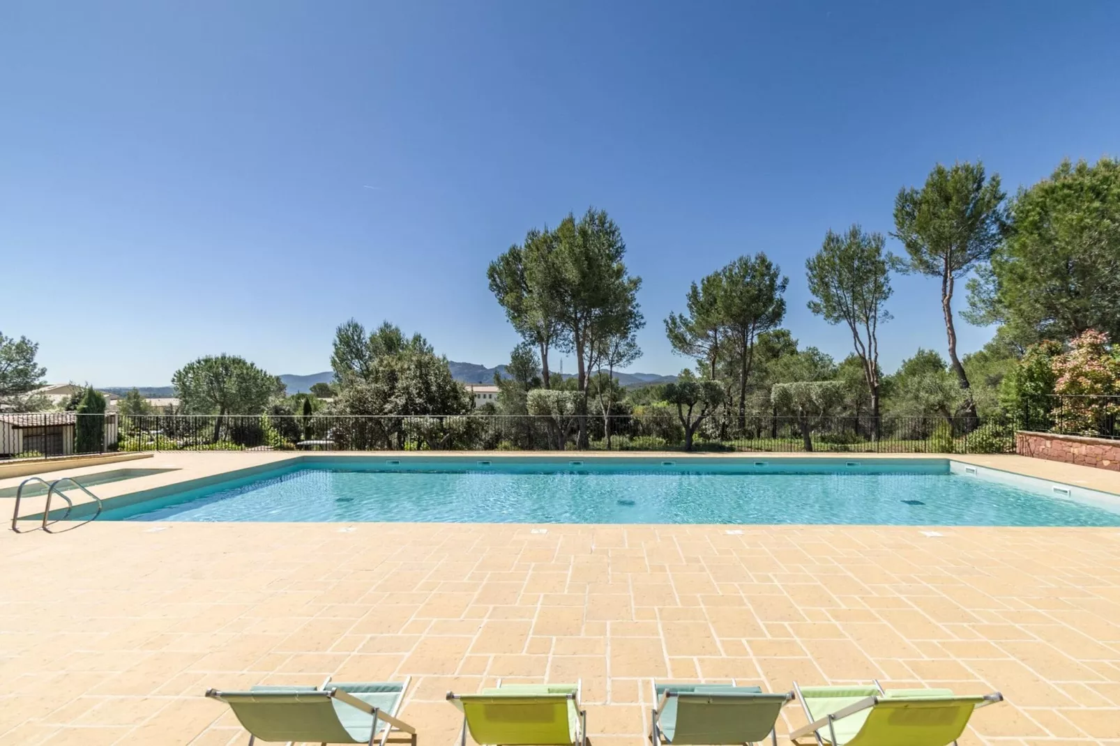 Apartments Les Domaines de Saint-Endréol / La Motte-en-Provence // Apt 3 chambres Type B-Pool