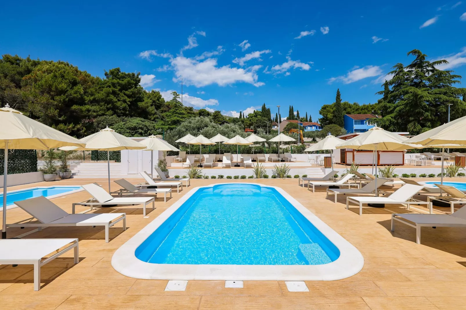Apartments Medena Trogir - Seget Donji - A2plus2 Superior ca 42 qm für 4 Pers-Schwimmbad