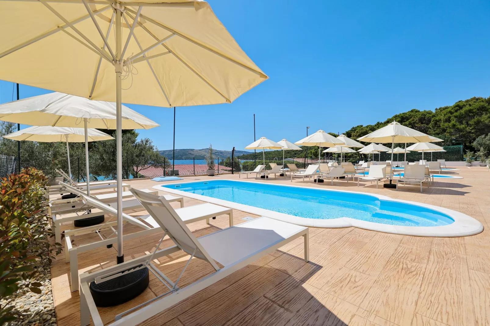 Apartments Medena Trogir - Seget Donji - A2plus2 Superior seaside-Pool