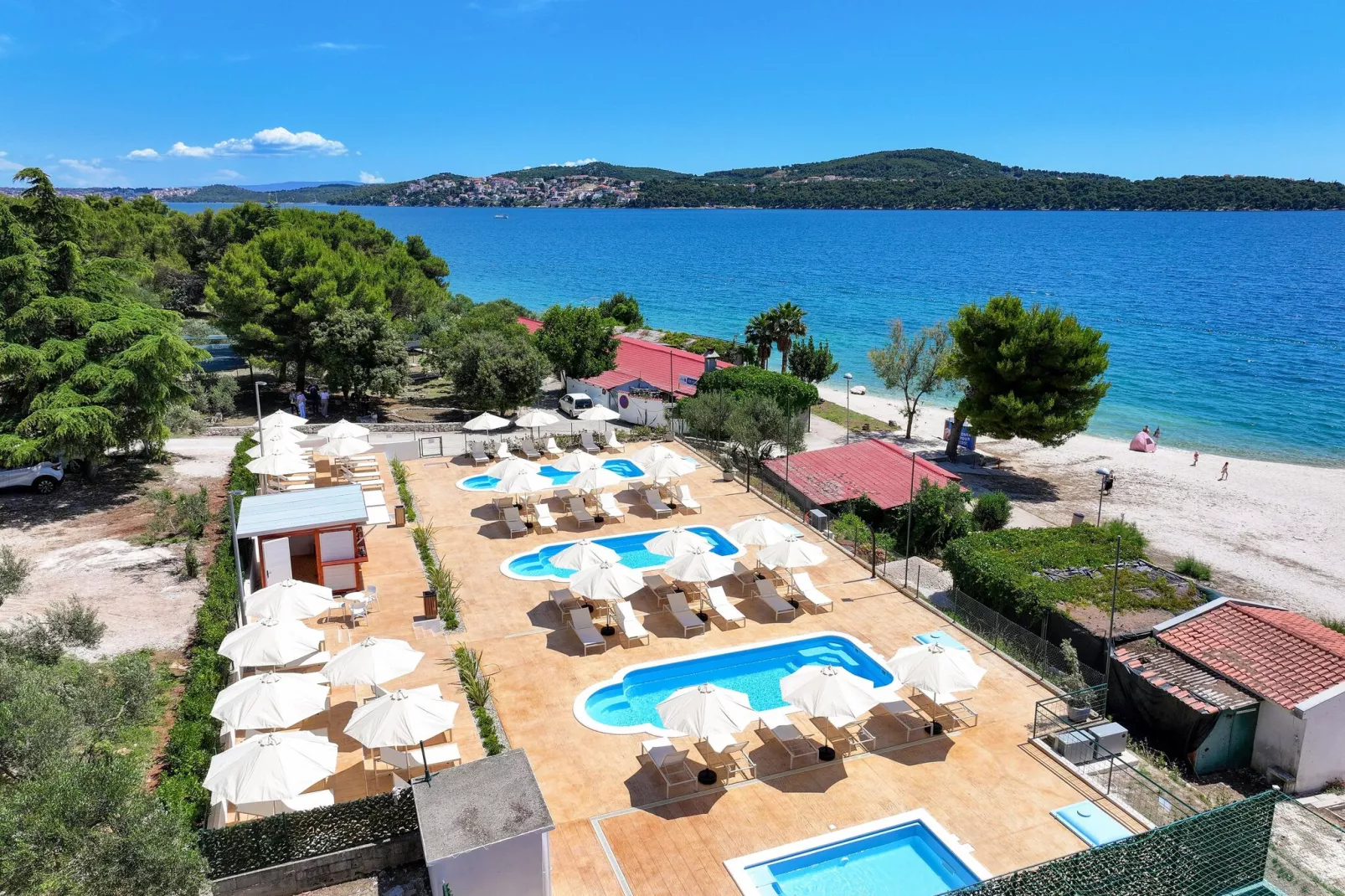 Apartments Medena Trogir - Seget Donji - B 4plus1 Superior Seaside-Pool