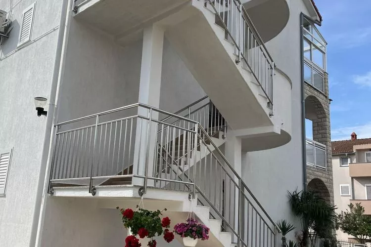 Apartments Adelheid, Biograd-Typ A5B, im OG, ca. 60 qm, für 1-4 Pers.-Outdoor