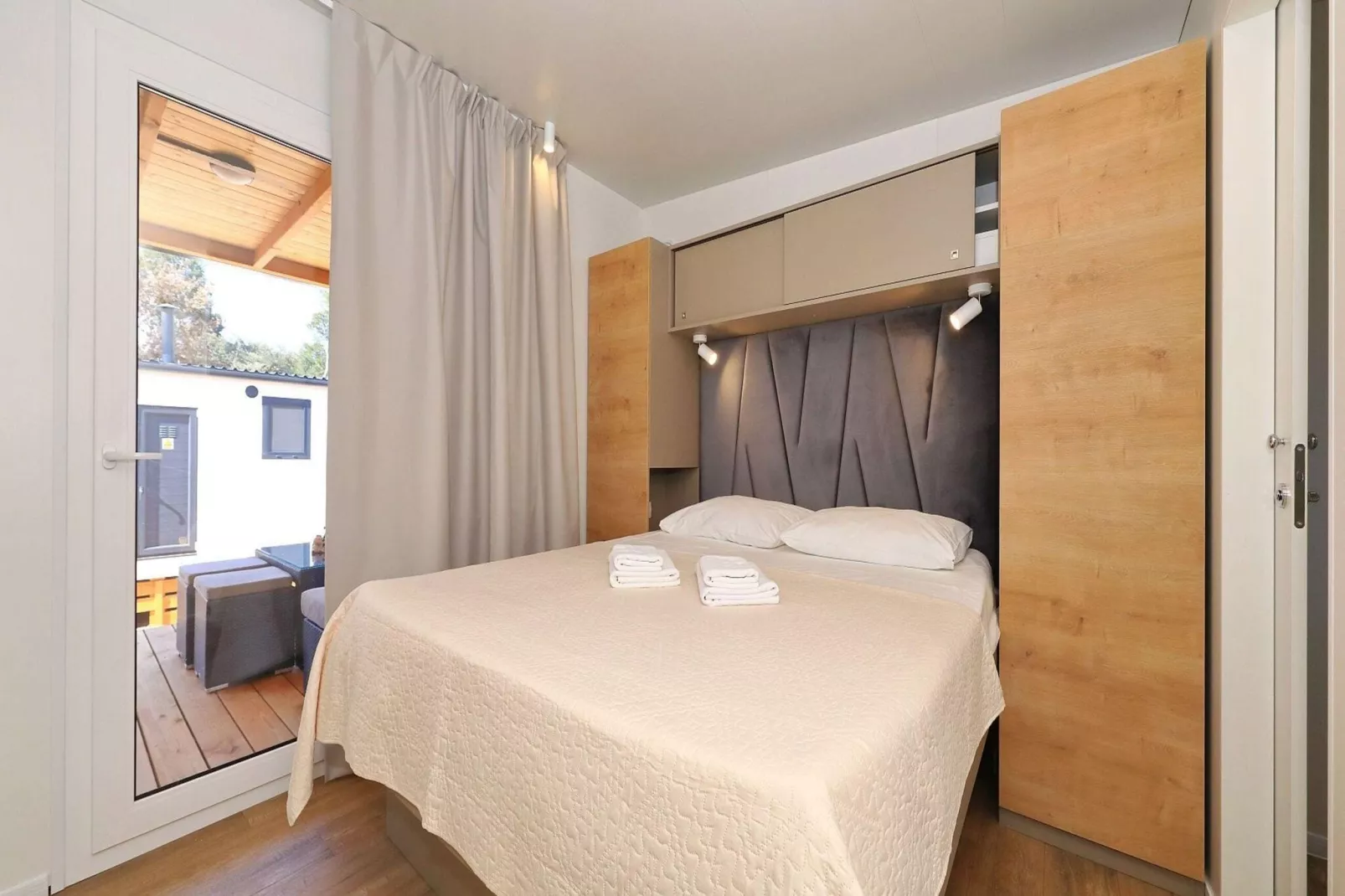 Mobile Homes in Camping Park Soline - Biograd - Type Glamping Family Deluxe-Bedroom