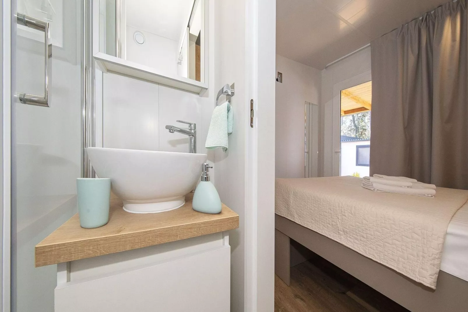 Mobile Homes in Camping Park Soline - Biograd - Type Glamping Family Deluxe-Bathroom