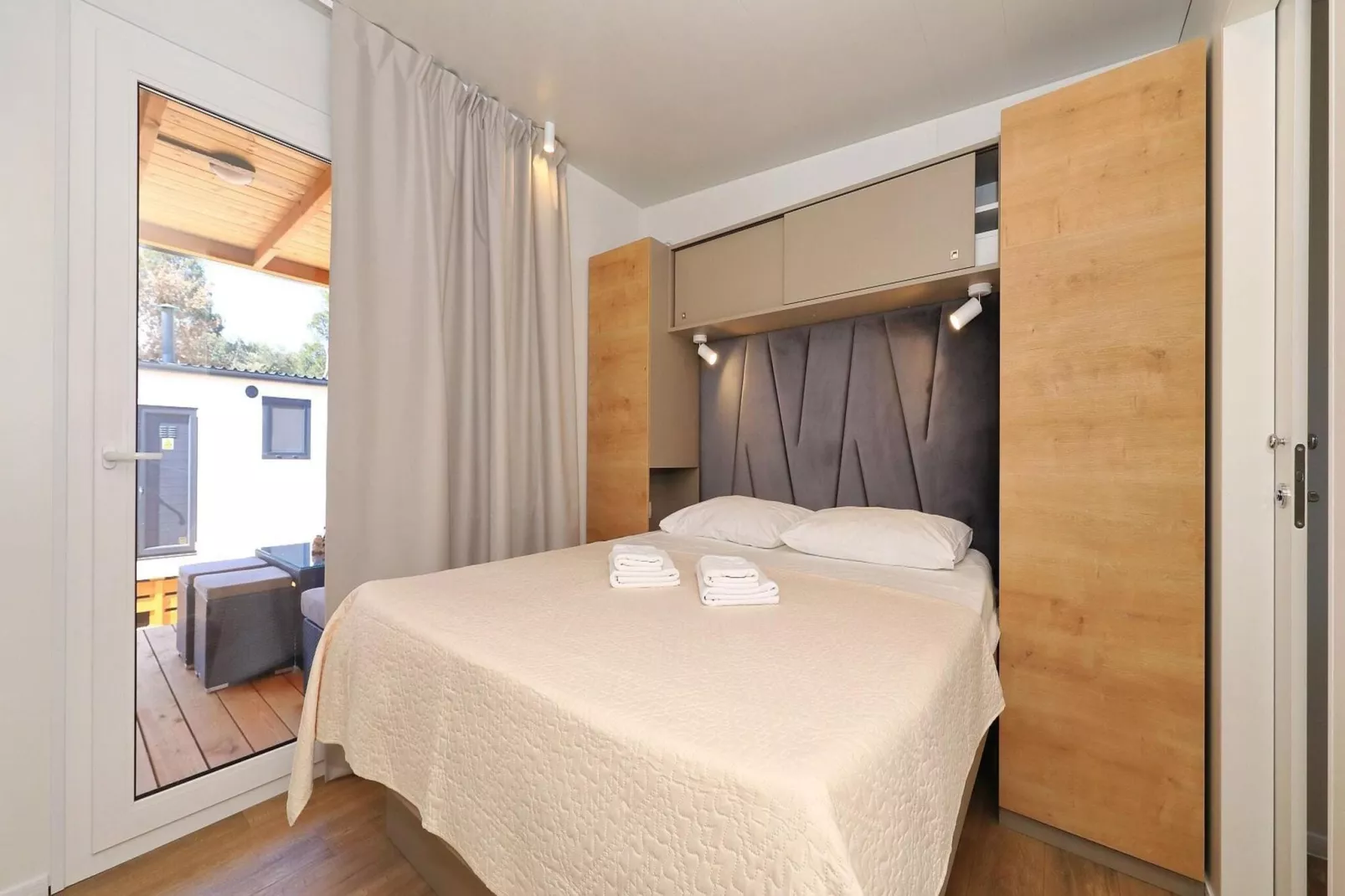 Mobile Homes in Camping Park Soline - Biograd - Type Glamping Deluxe 32 qm-Bedroom