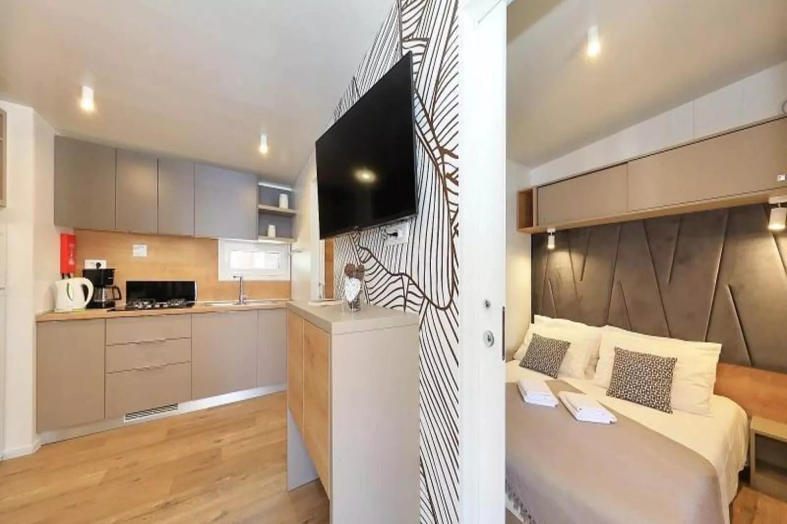 Mobile Homes in Camping Park Soline - Biograd - Type Glamping Deluxe 32 qm-Kitchen