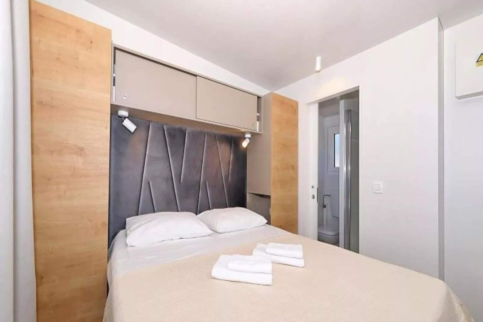 Mobile Homes in Camping Park Soline - Biograd - Type Glamping Deluxe 32 qm-Bedroom