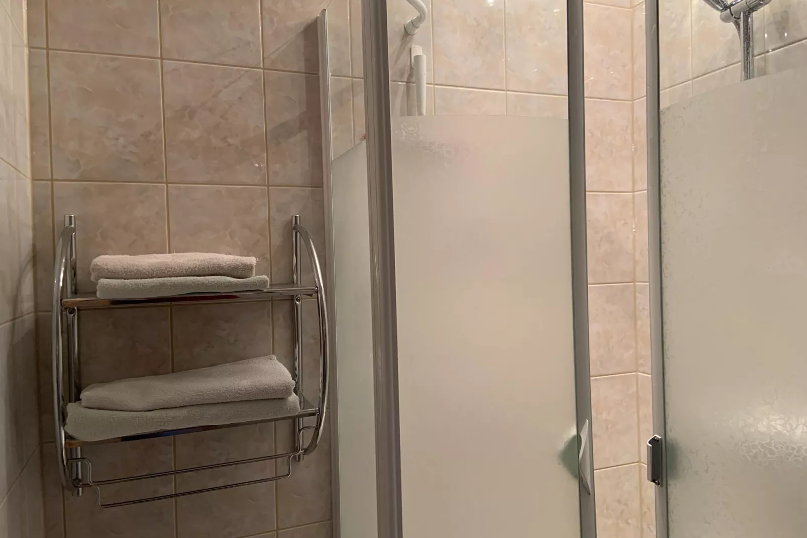 2-Raum-App im DG 40 qm-Bathroom