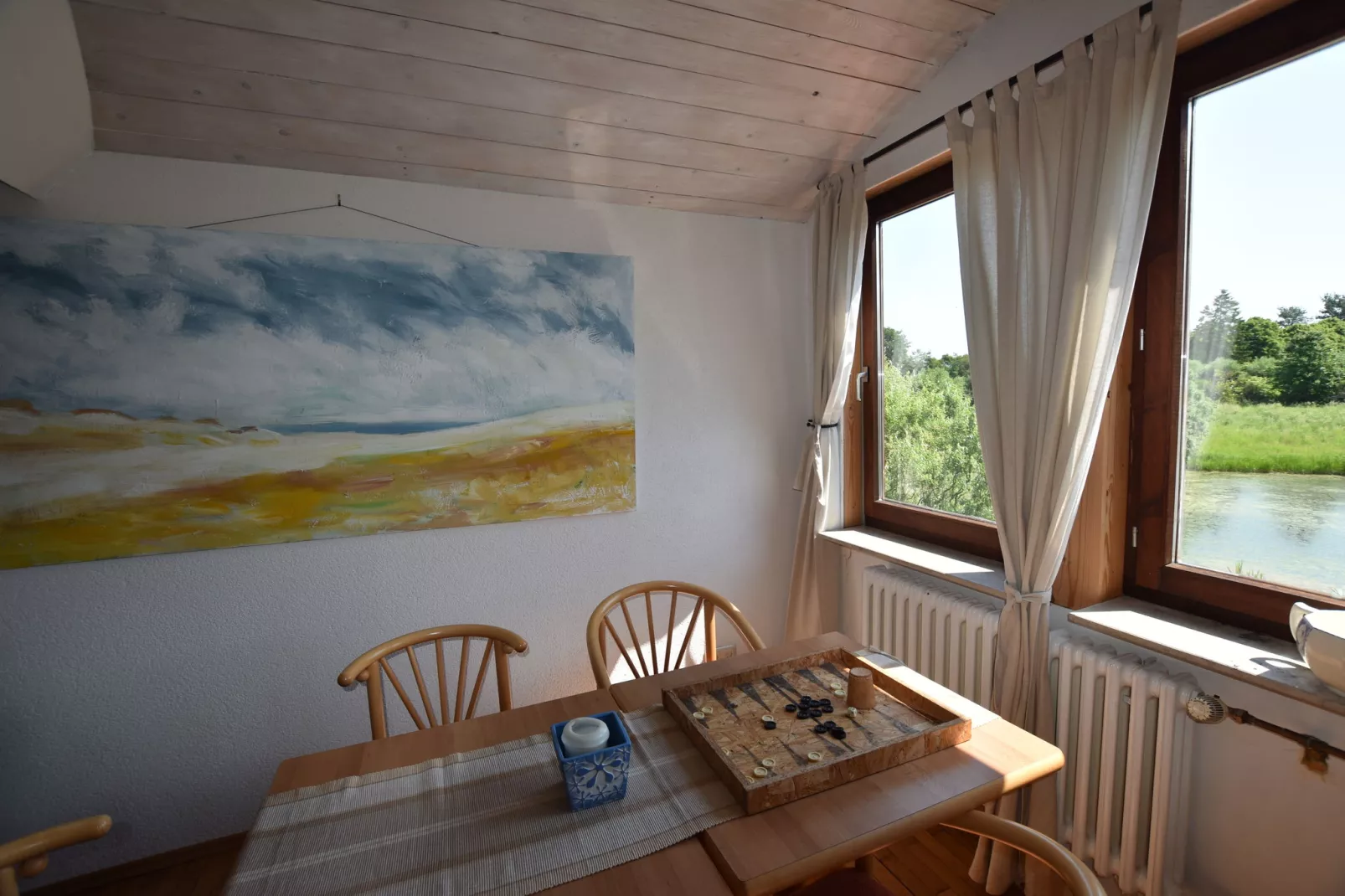 Ferienwohnung Parkblick mit 3 Schlafzimmern-Dining room
