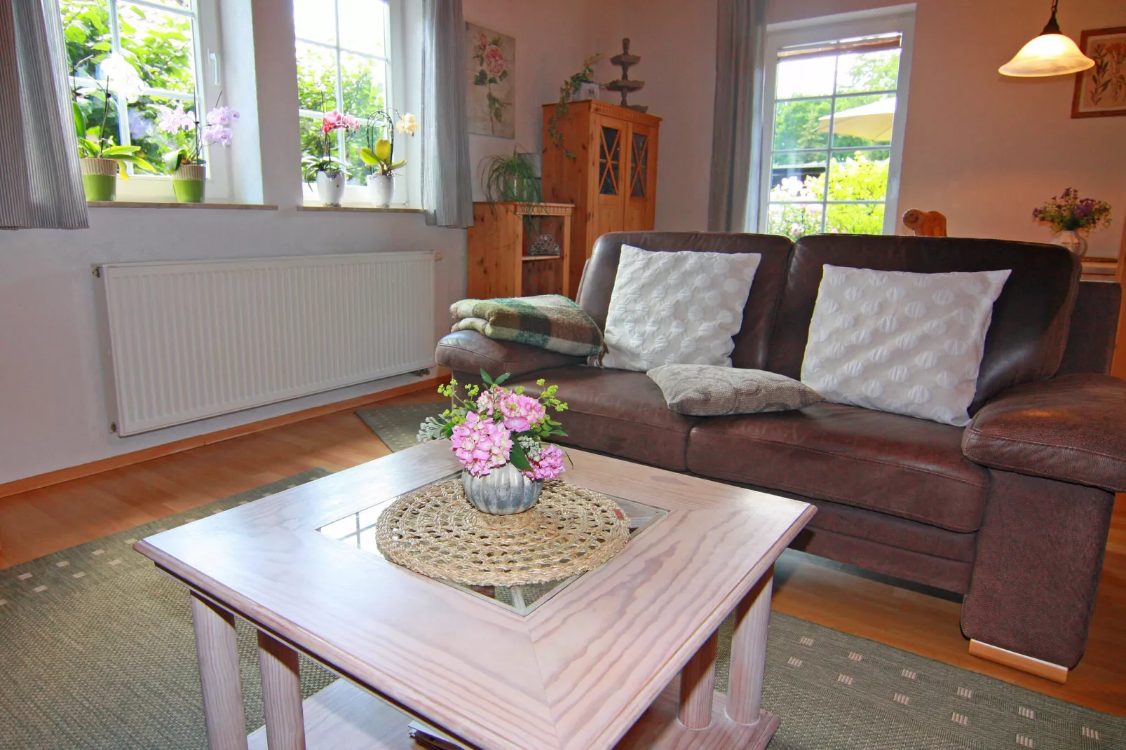 Ferienhaus mit Garten und Terrasse vor Rostock/Warnemünde-Living room