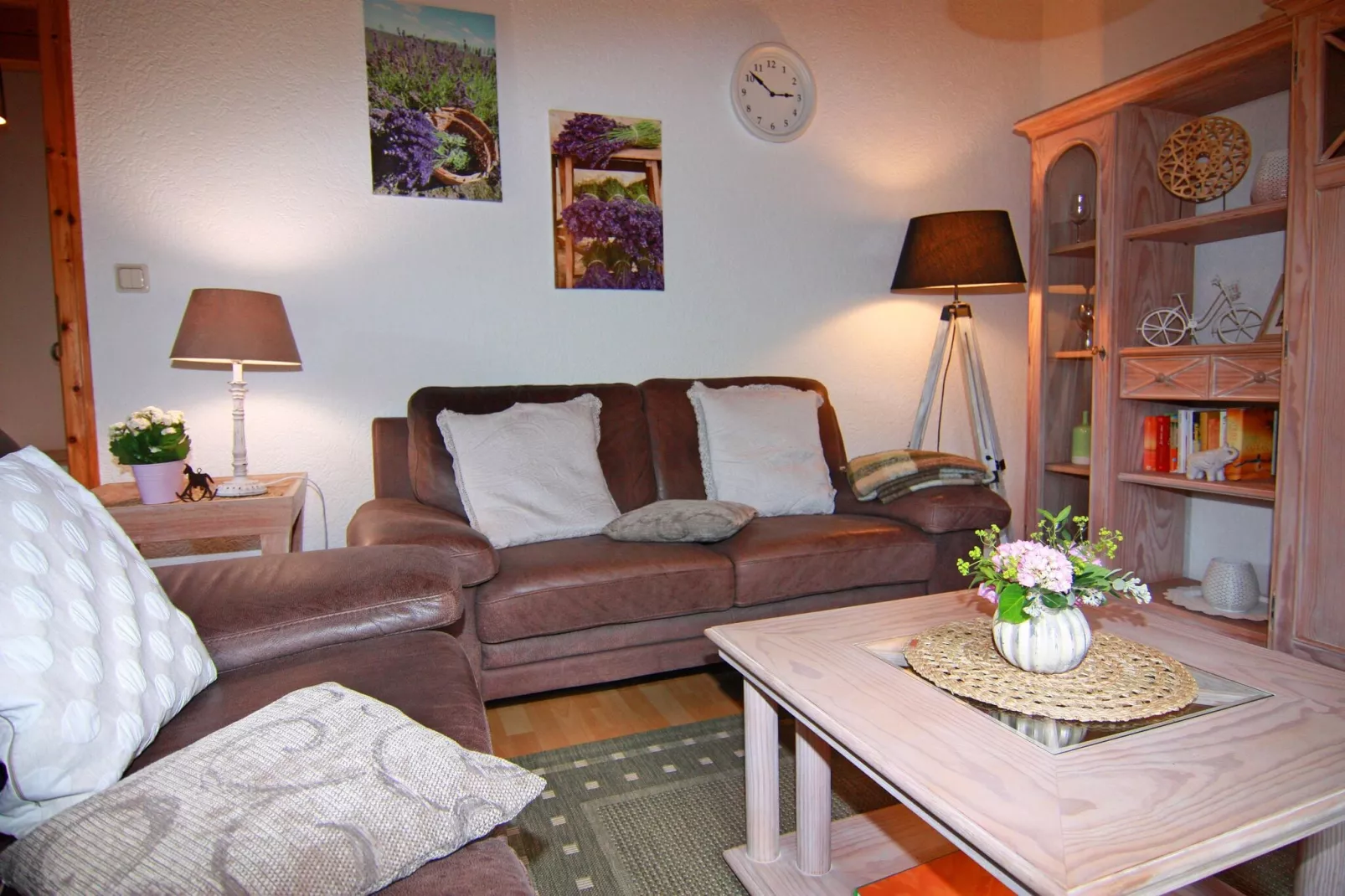 Ferienhaus mit Garten und Terrasse vor Rostock/Warnemünde-Living room