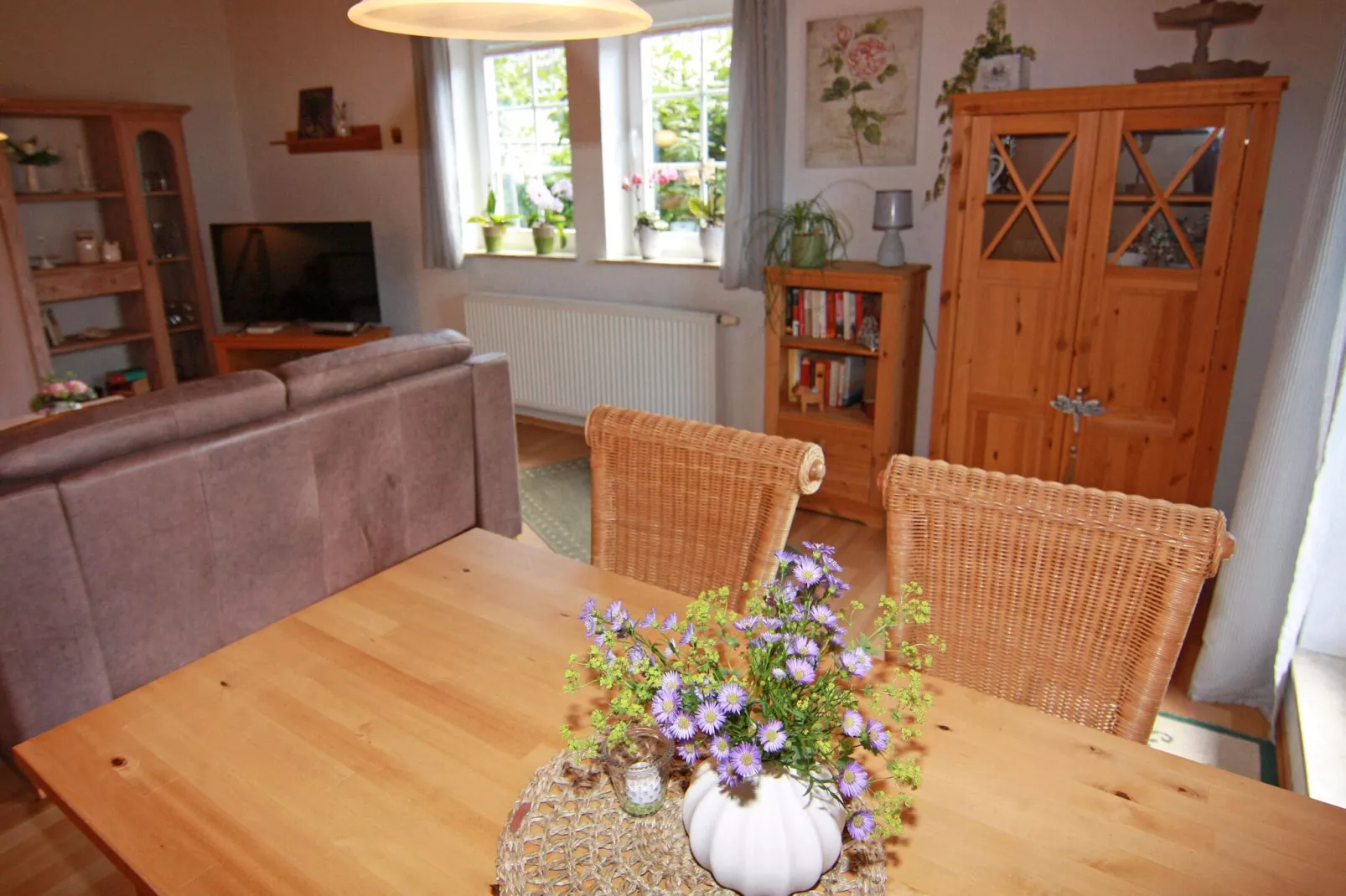 Ferienhaus mit Garten und Terrasse vor Rostock/Warnemünde-Dining room