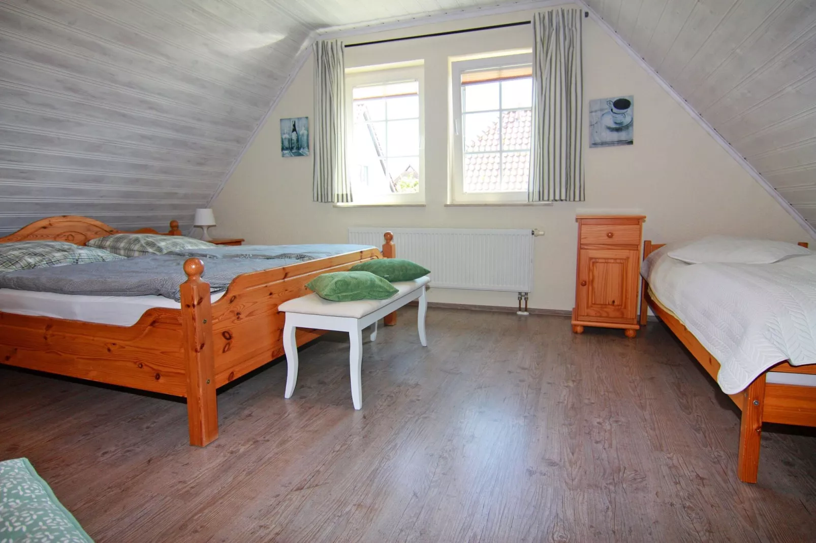 Ferienhaus mit Garten und Terrasse vor Rostock/Warnemünde-Bedroom