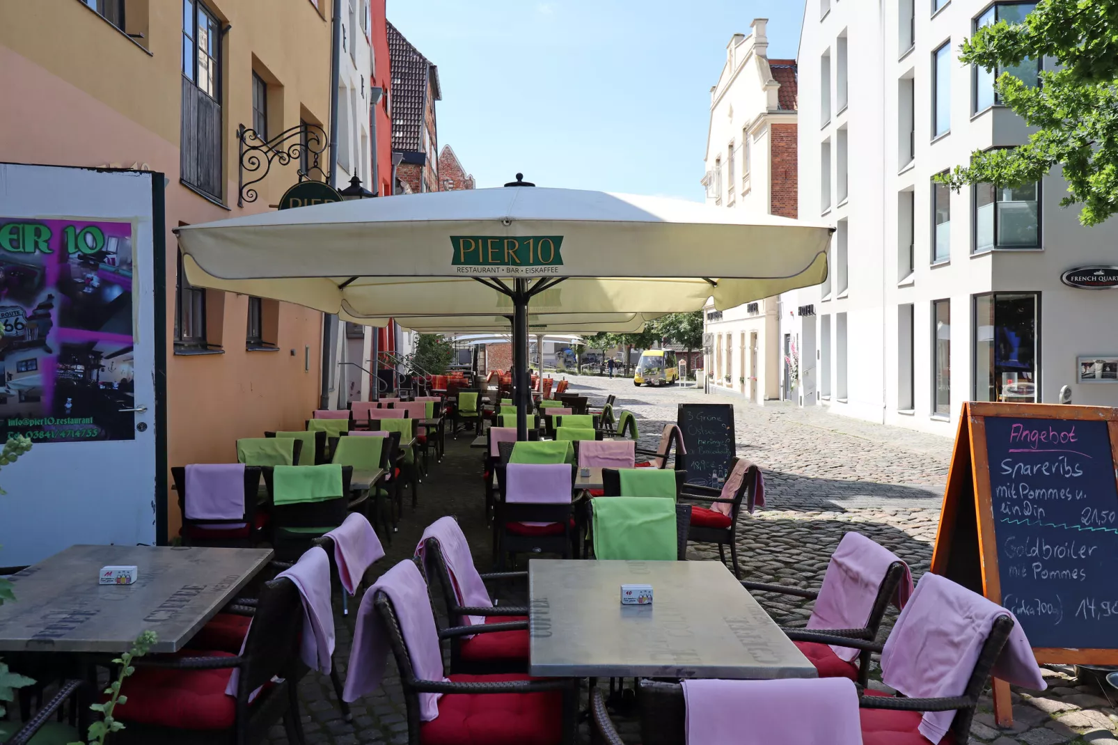 Backbord Hansestadt Wismar mit Terrasse-Gebiete Sommer 1 km
