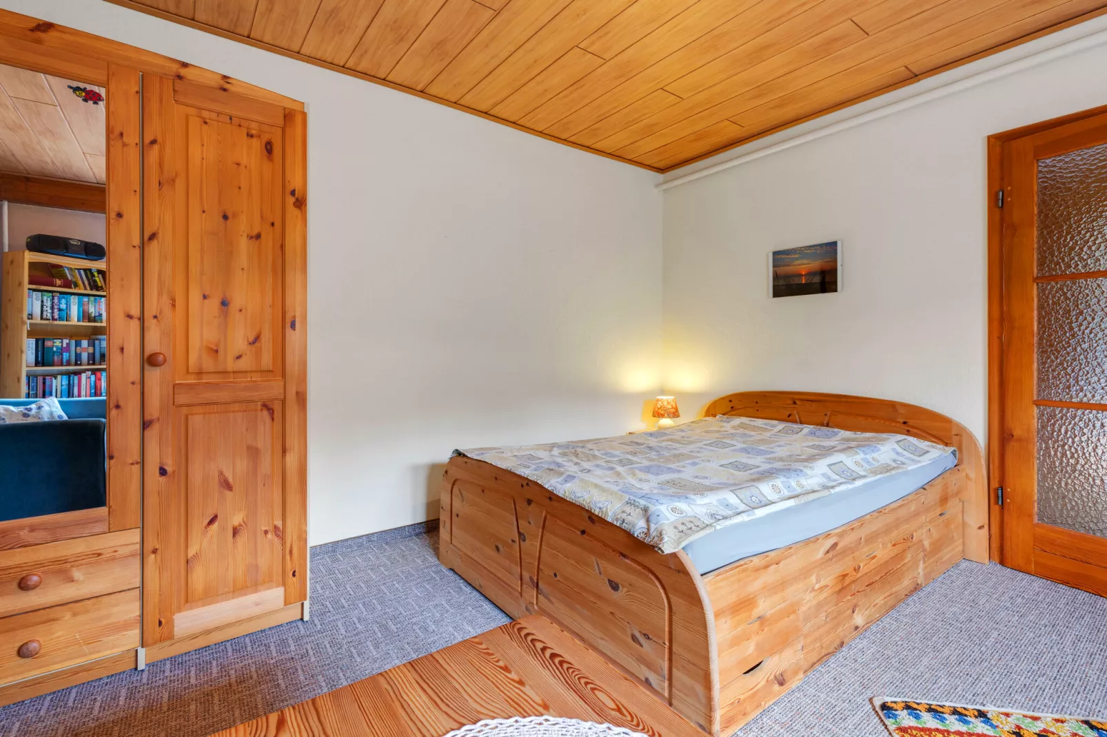 Hübsche Ferienwohnung am See nur 500m-Schlafzimmer