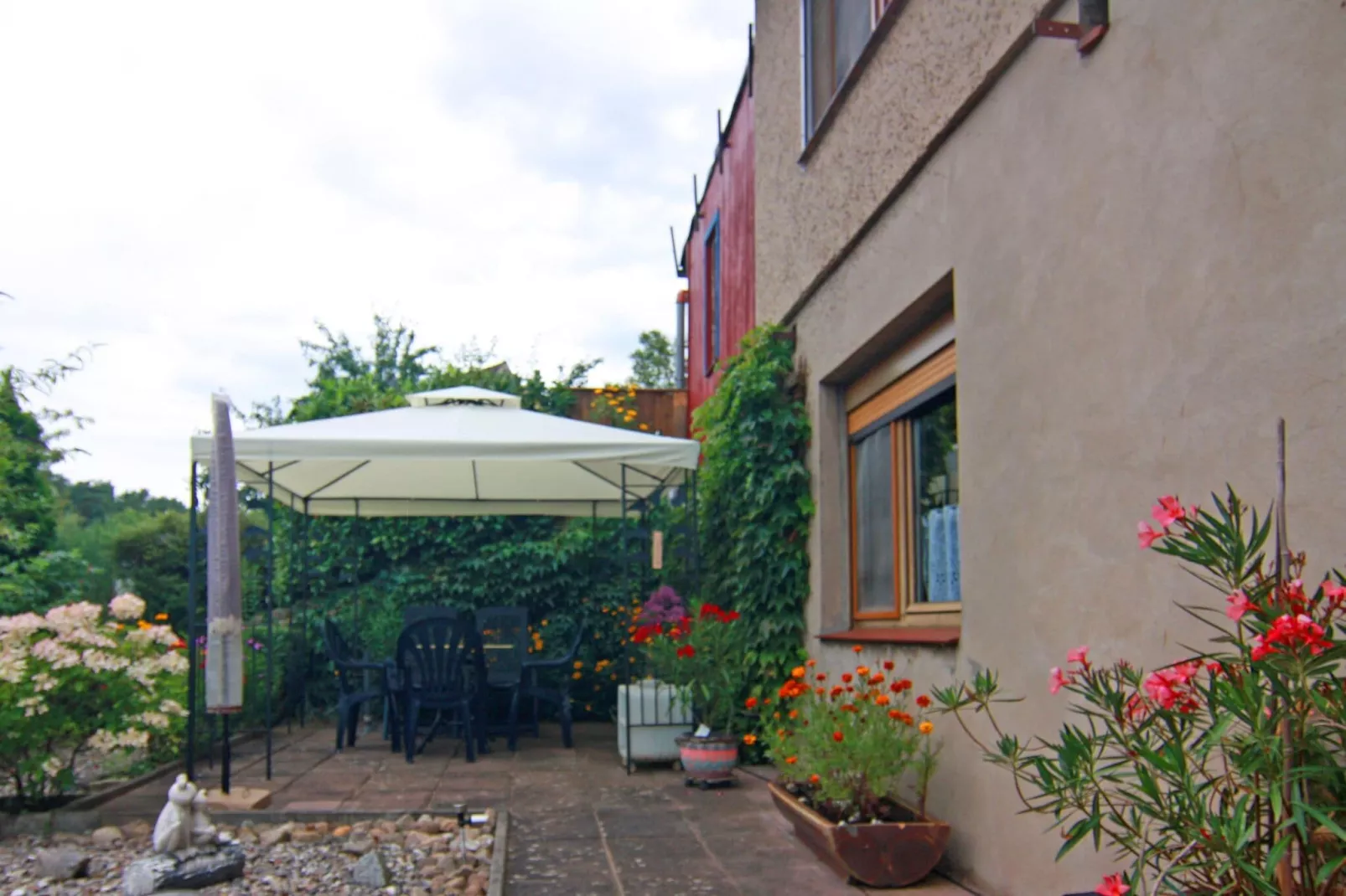 Hübsche Ferienwohnung am See nur 500m-Terrassenbalkon