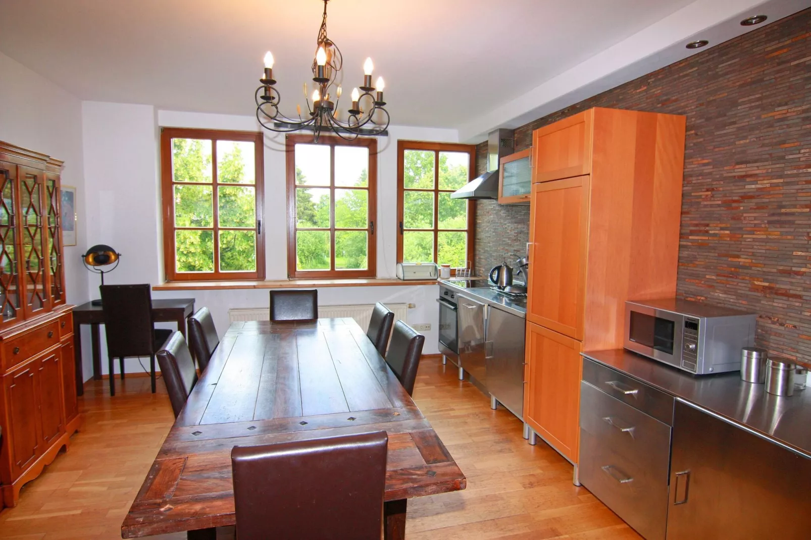 Landhausetage mit Garten-Dining room