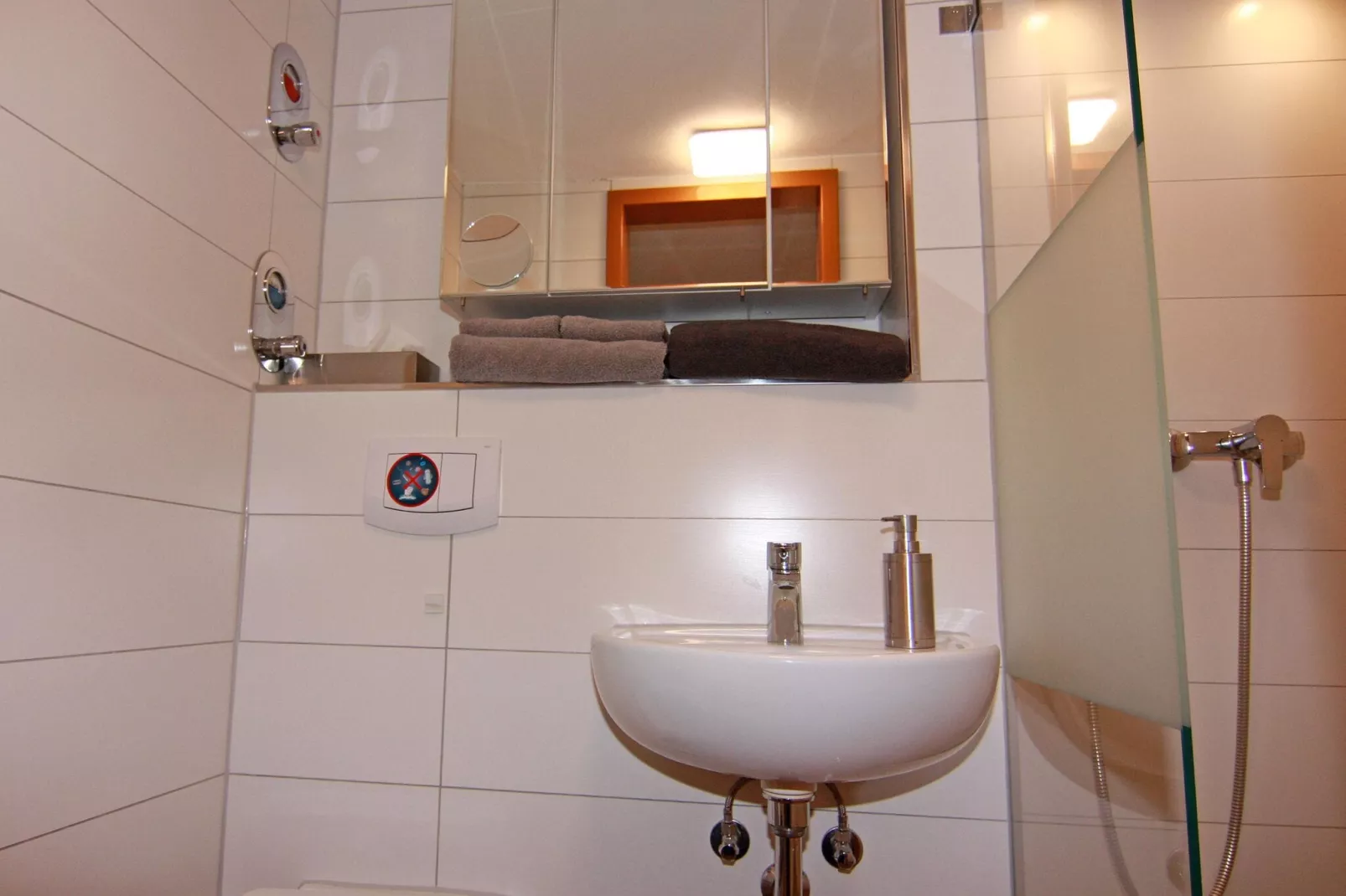 Wohnung "Zur Eiche 2"  nahe Kurkliniken-Bathroom