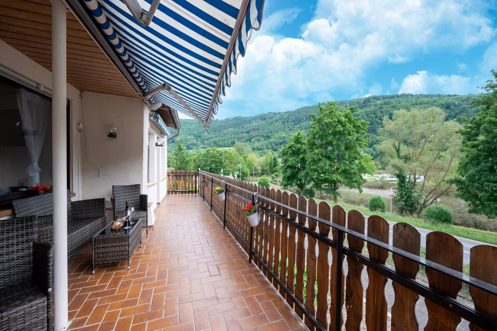 Ferienhaus Moselgenuss-Terrassenbalkon