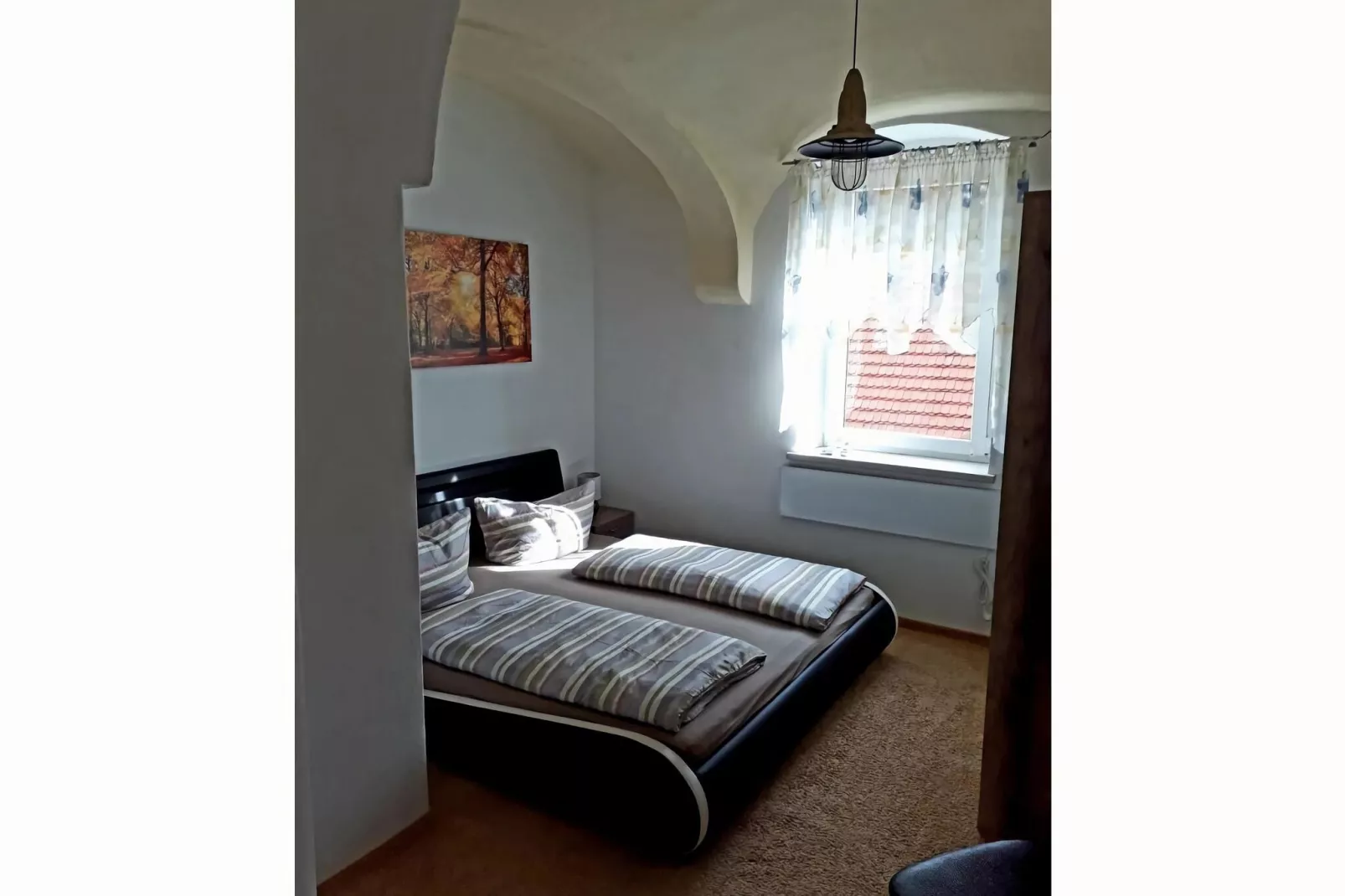 298207-Bedroom