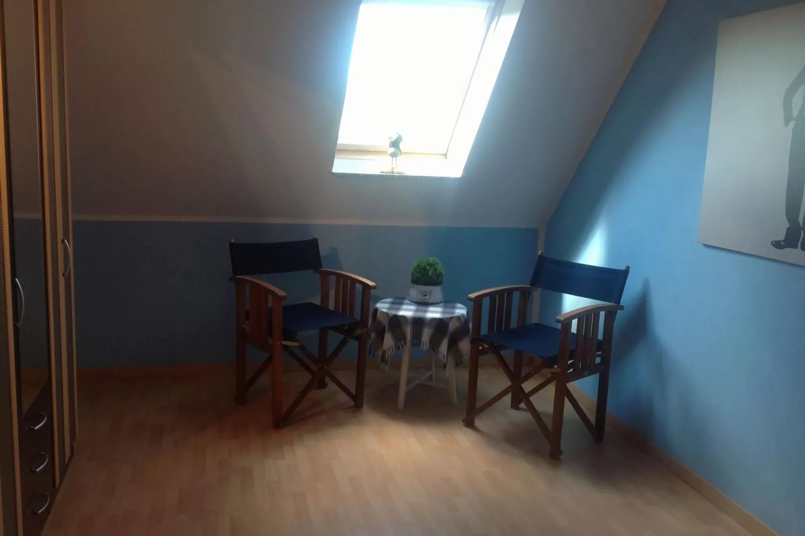 61290-Bedroom