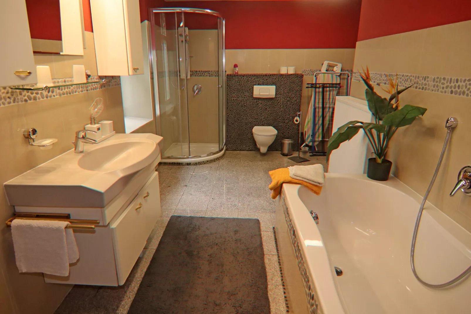 Wohnen im Gutshaus-Bathroom