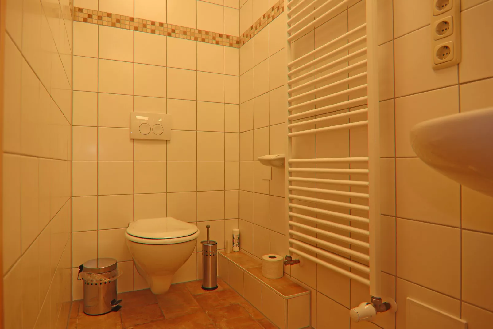 Wohnen im Gutshaus-Bathroom