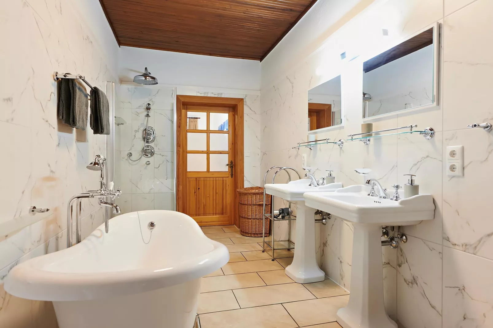 Haus Oliver 200 qm / 1-4 Personen-Bathroom