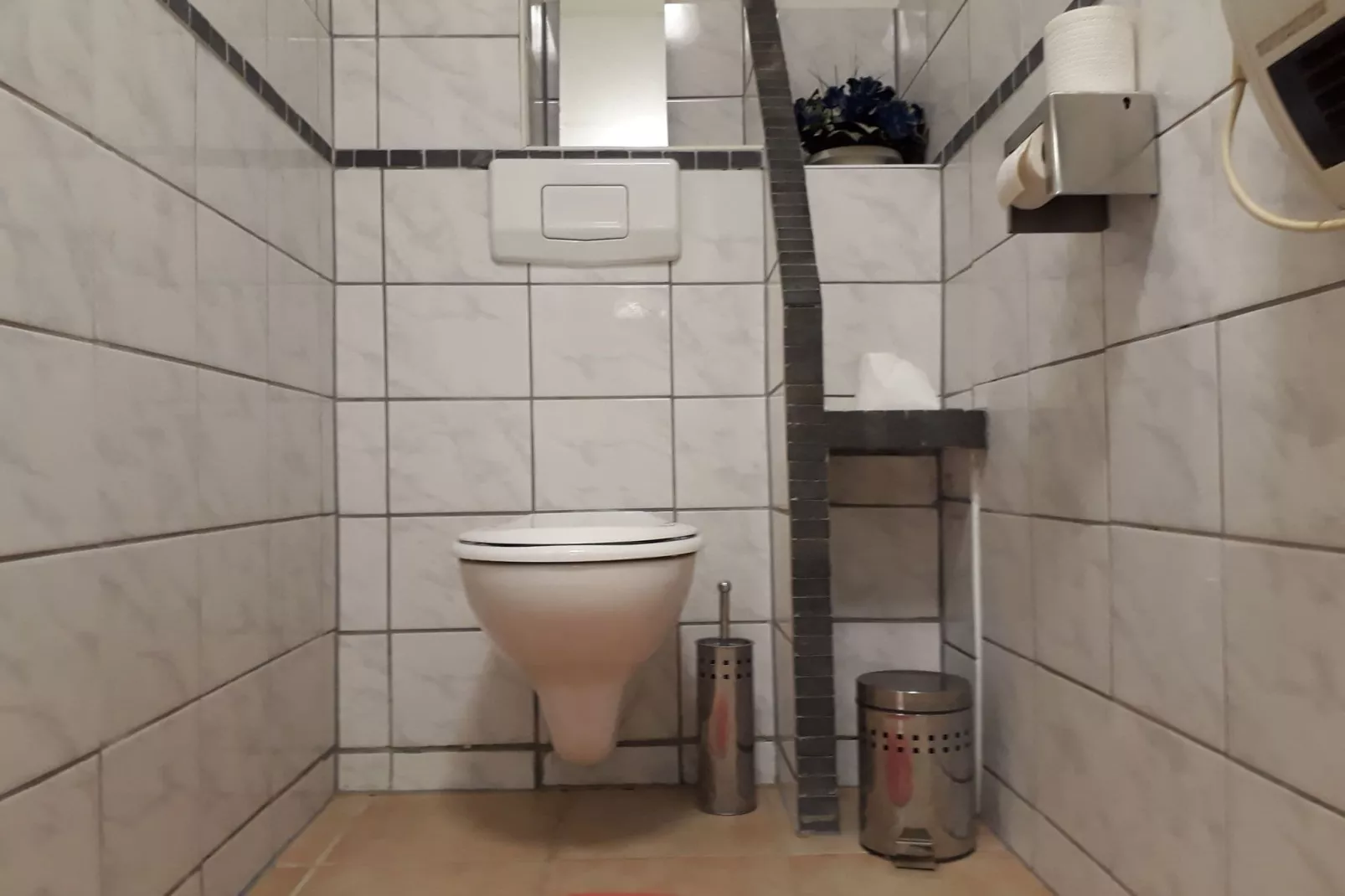 Wohnen im Gutshaus-Bathroom