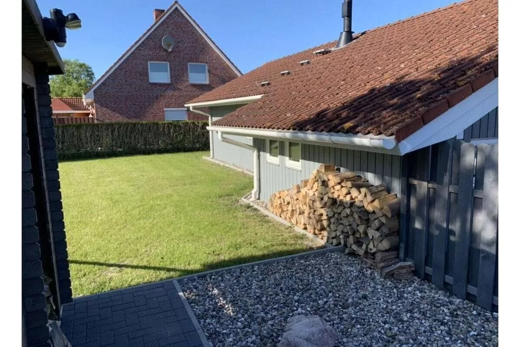 216473-Exterior summer