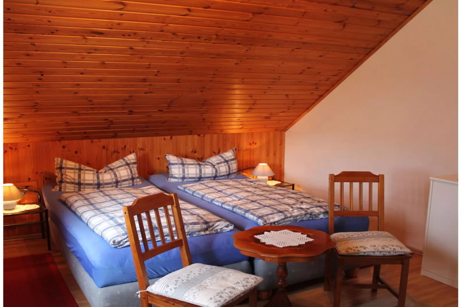 11113-Bedroom
