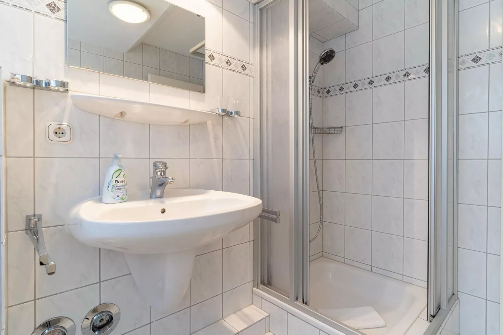 Haus Deichsfenne - Wohnung 4 / 3 Personen-Badezimmer