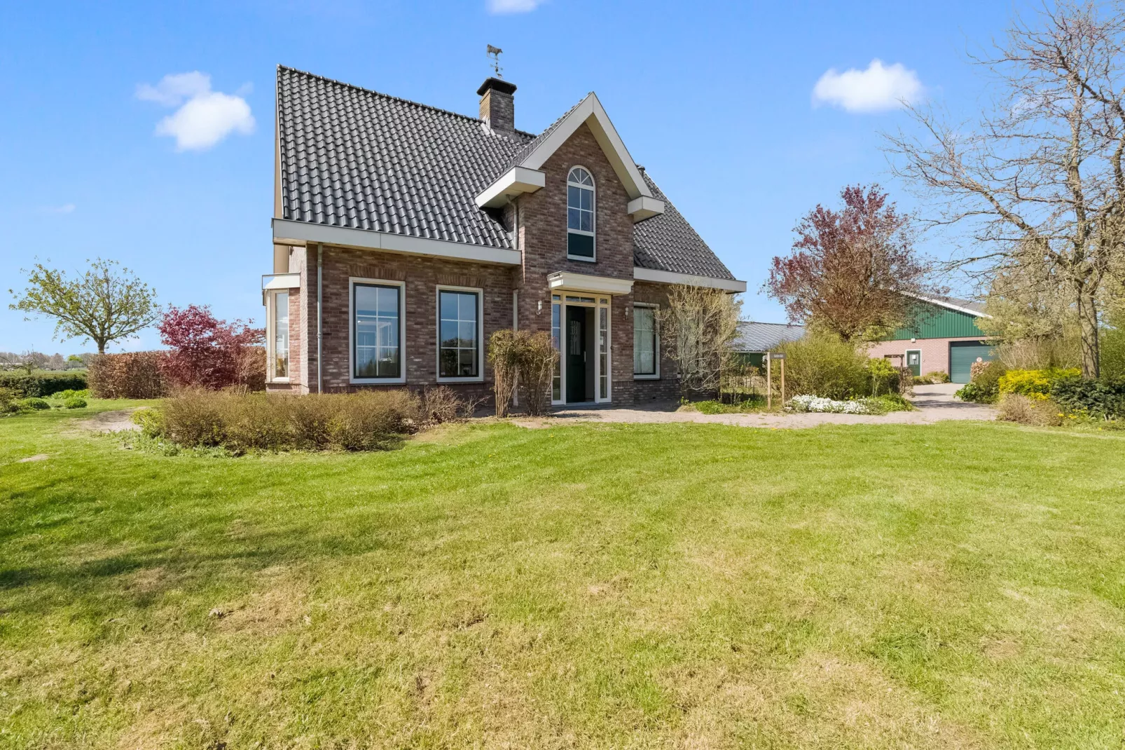De Genderense Hoeve-Exterior summer