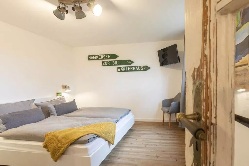 395636-Bedroom