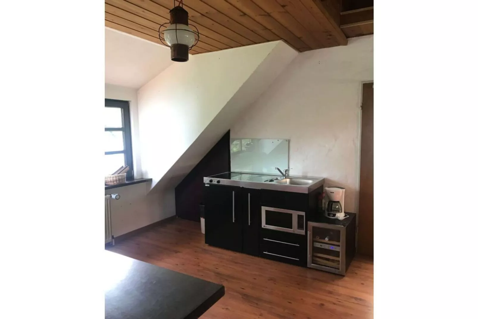 468673-Living room