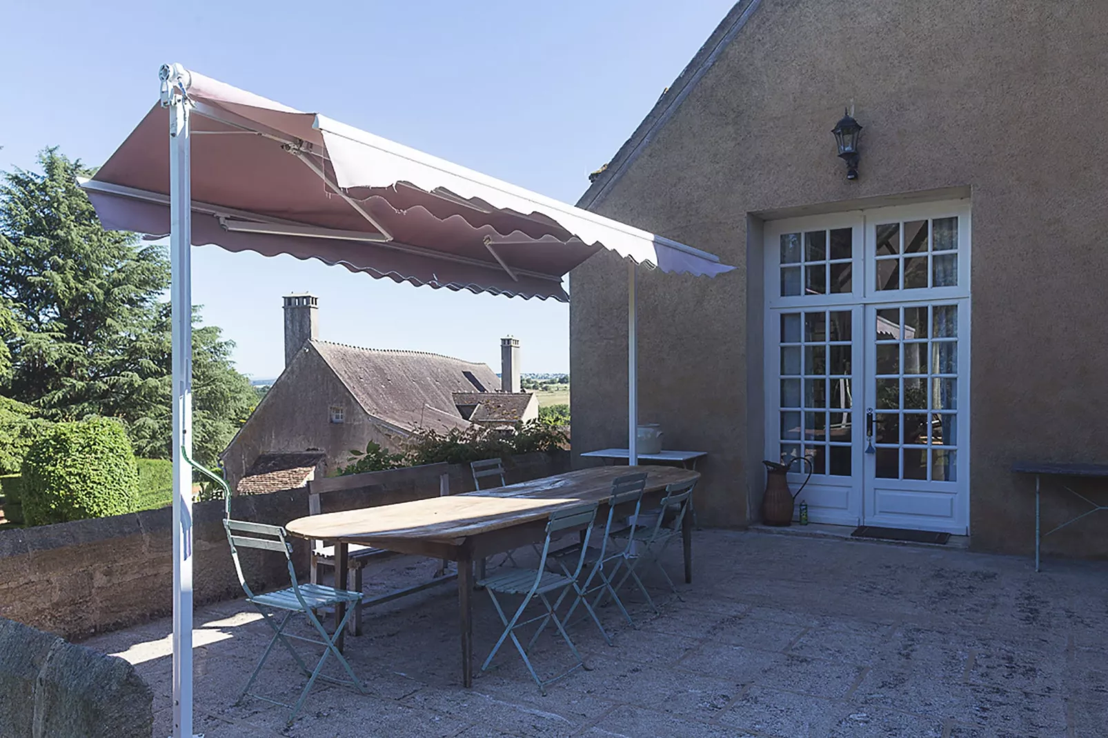 Manoir avec piscine privée-Terrace balcony
