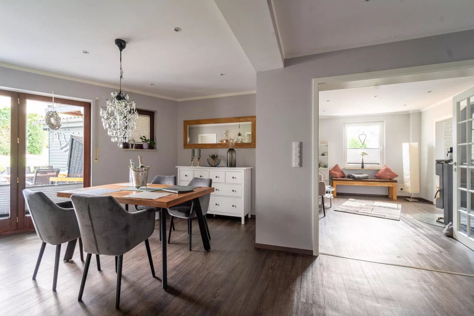 Modern holiday flat with pool in the Harz-Dining room