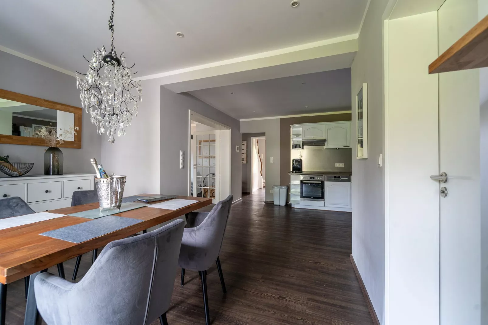 Modern holiday flat with pool in the Harz-Dining room