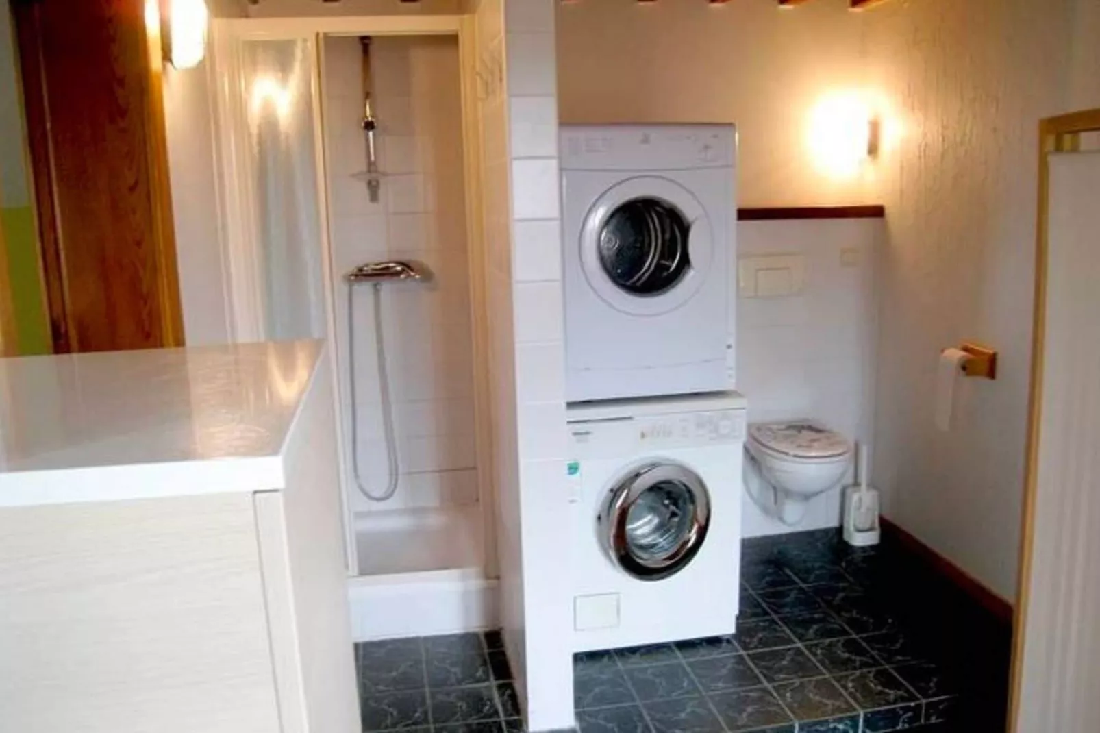 Par Hasard-Bathroom