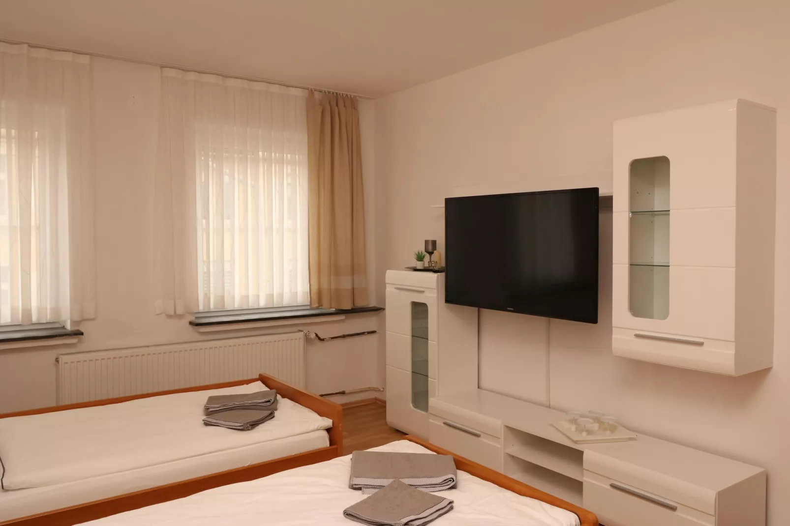 Zentrales Apartment in Messenähe-Living room