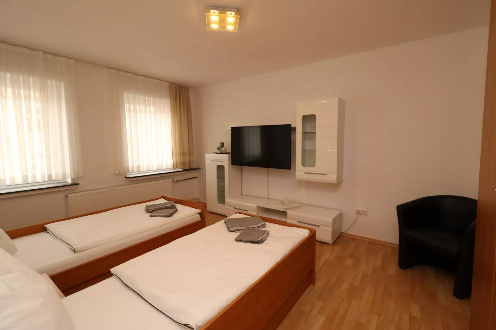 Zentrales Apartment in Messenähe-Bedroom