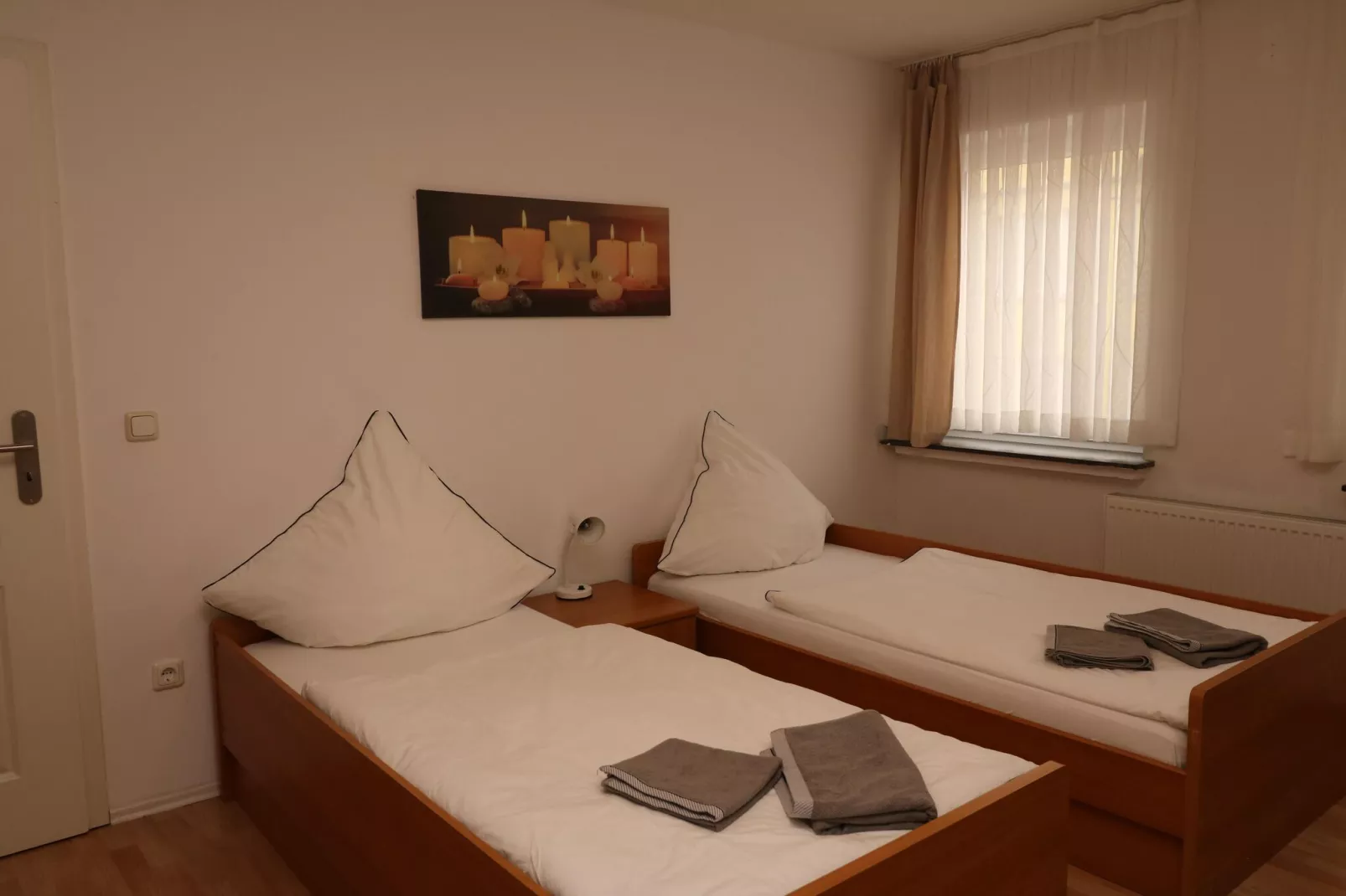 Zentrales Apartment in Messenähe-Bedroom